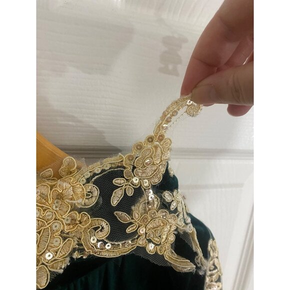 Unbranded Unisex Emerald Green Velvet Sequin Embroidered Cosplay Cape - OS - Picture 2 of 9